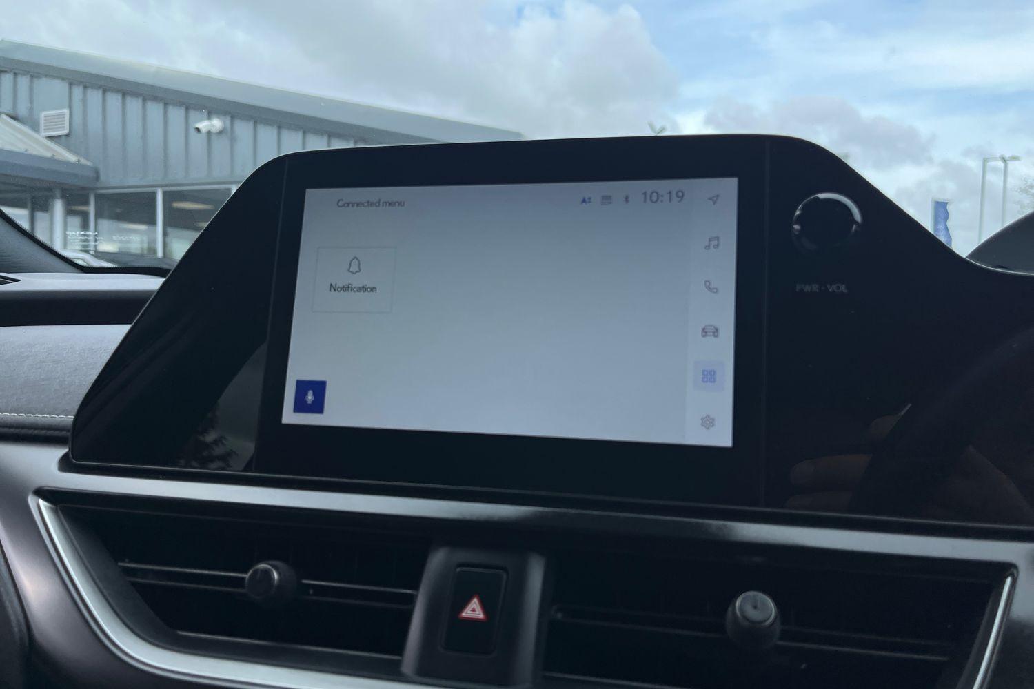 Lexus UX Photo 27