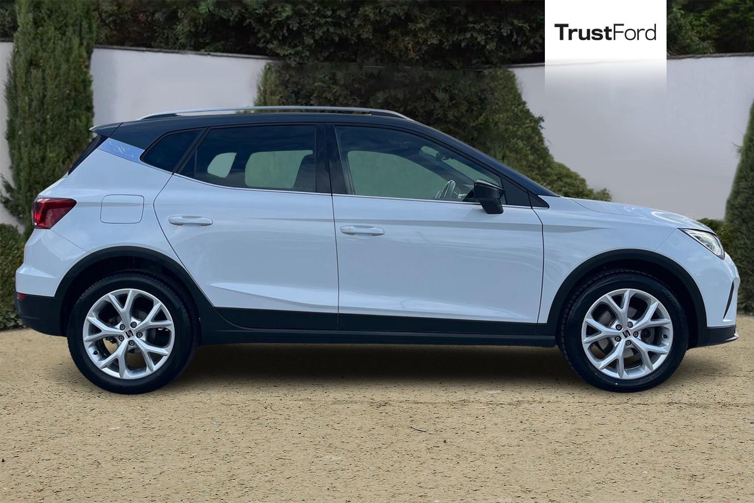 SEAT Arona Photo 2