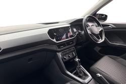 VOLKSWAGEN T-Cross Photo 2