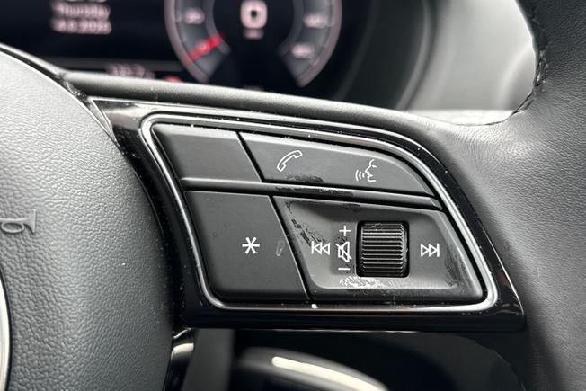 AUDI Q2 Photo 17