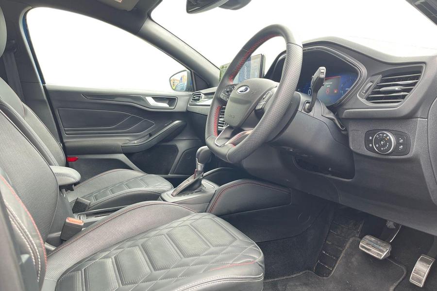Ford FOCUS Photo autoimg-0f216f73f0d8423802e8813e56b09a2807340b2c.jpg