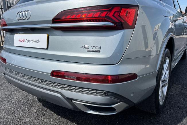 Audi Q7 Photo 32