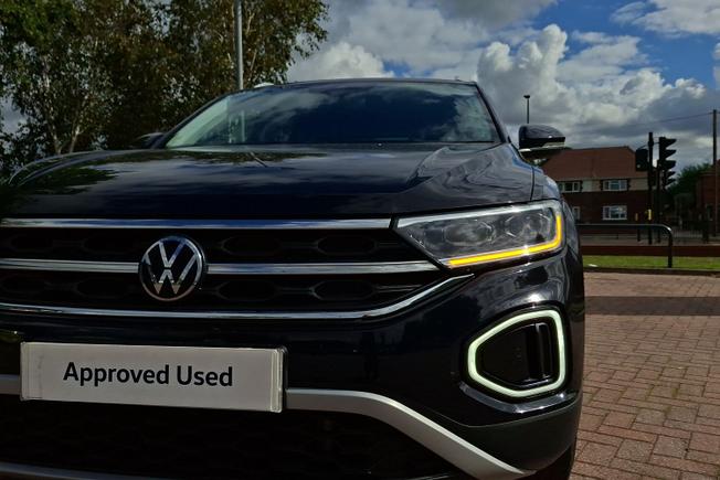 VOLKSWAGEN T-Roc Photo 21