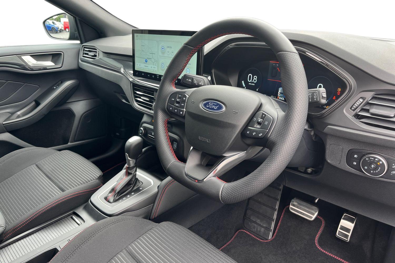Ford FOCUS Photo 8