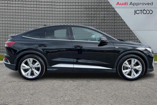 AUDI Q4 E-Tron Photo 4