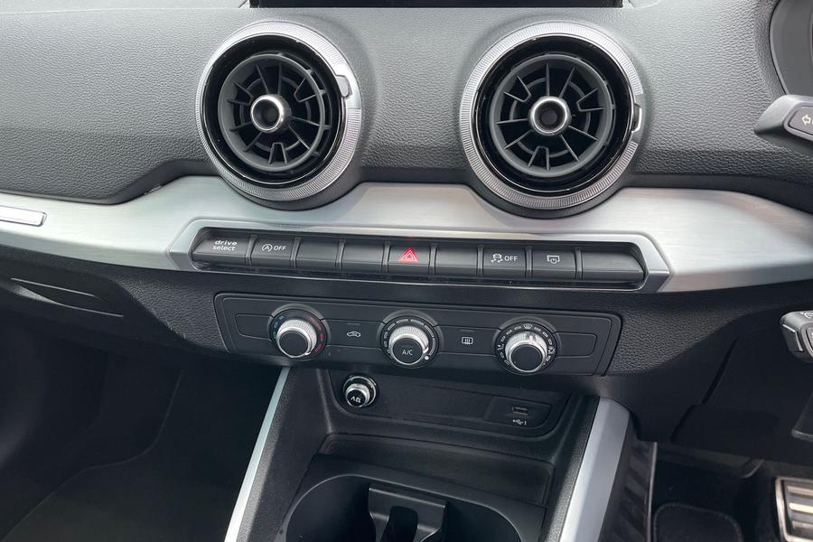 Audi Q2 Photo autoimg-0f28b2596ae1d2519260c511ec87e199461471df.jpg