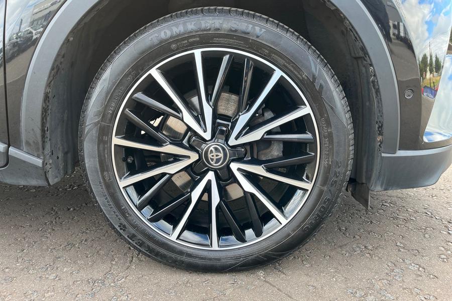 Toyota C-HR Photo autoimg-0f2d784e1f671cb9ce01bf8252fba9d2530be6ae.jpg