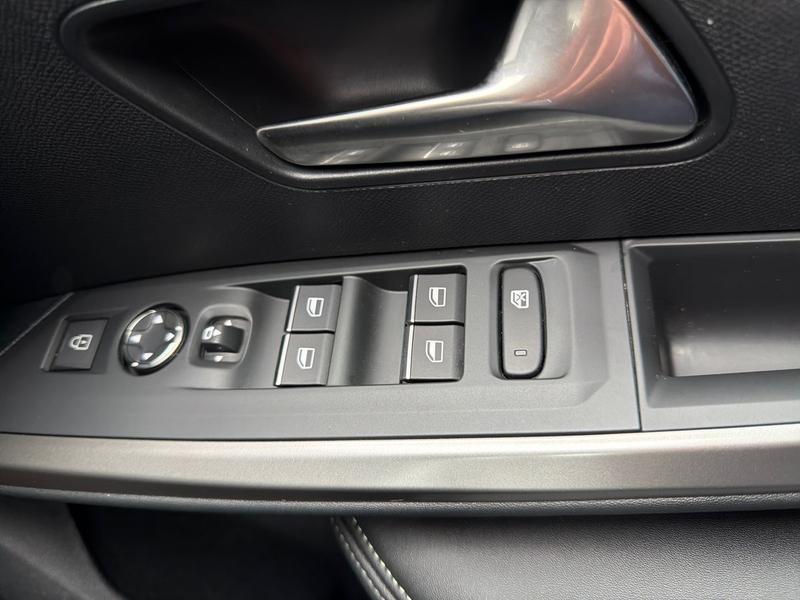 Used Peugeot 3008 KK25HCC 25