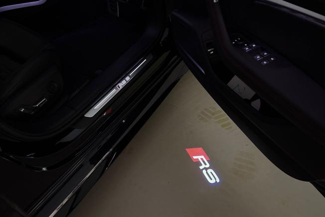 AUDI RS6 Photo 22