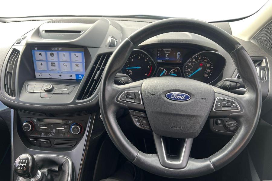 Ford KUGA Photo autoimg-0f3817f0992fc366af2c9f22ab9ae5c3de9c6e94.jpg