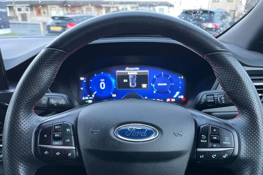 Ford KUGA Photo autoimg-0f39deeb402140cf3f177610a1ed70a6fb079efc.jpg