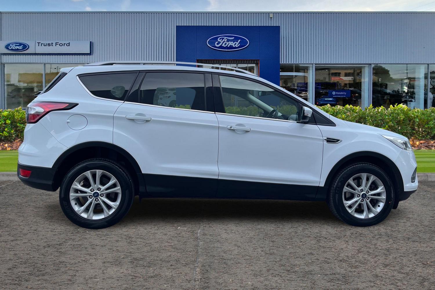 Ford KUGA Photo 2