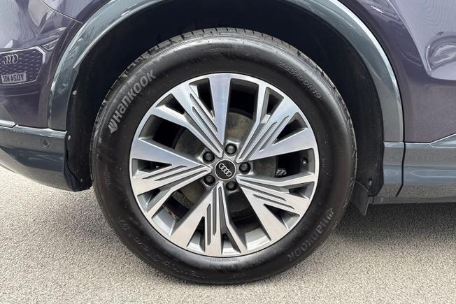 AUDI Q4 E-Tron Photo 5