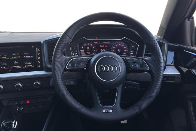 AUDI A1 Photo 11