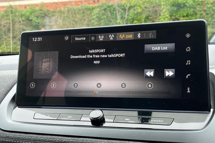 Used Nissan Qashqai YO25LHL 24