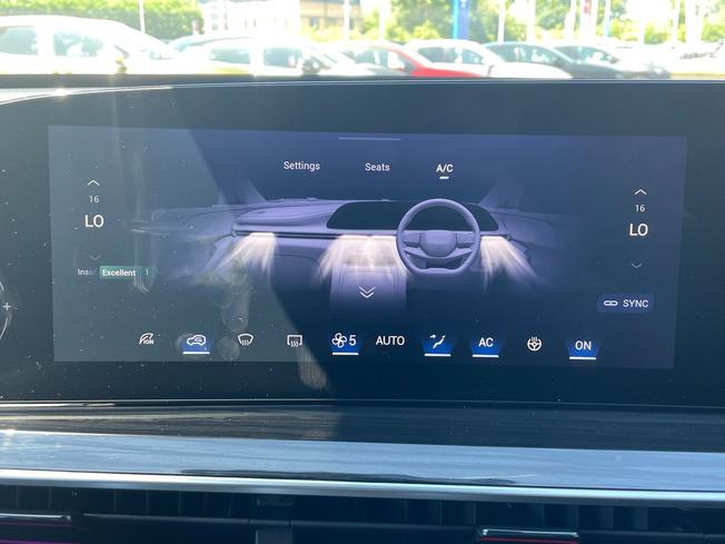 OMODA 9 Photo 47