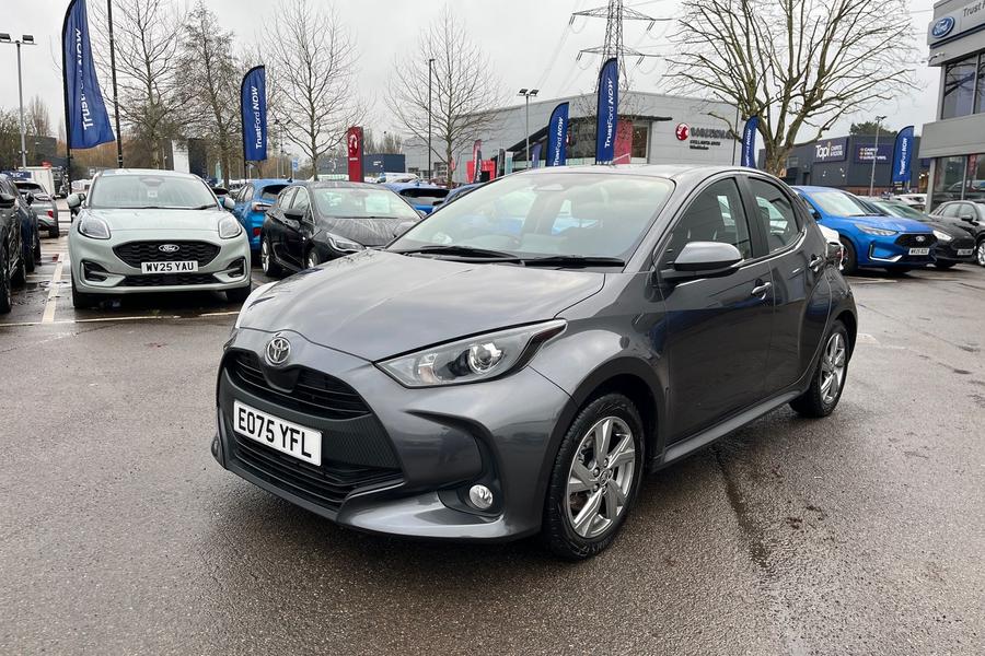 Toyota YARIS Photo autoimg-0f409d61762c75a1299b2f4bef0158f5c5cadad0.jpg