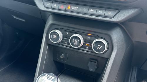 Dacia Jogger Photo autoimg-0f4ee20a09fc278f1165756fd028061abfd1f569.jpg