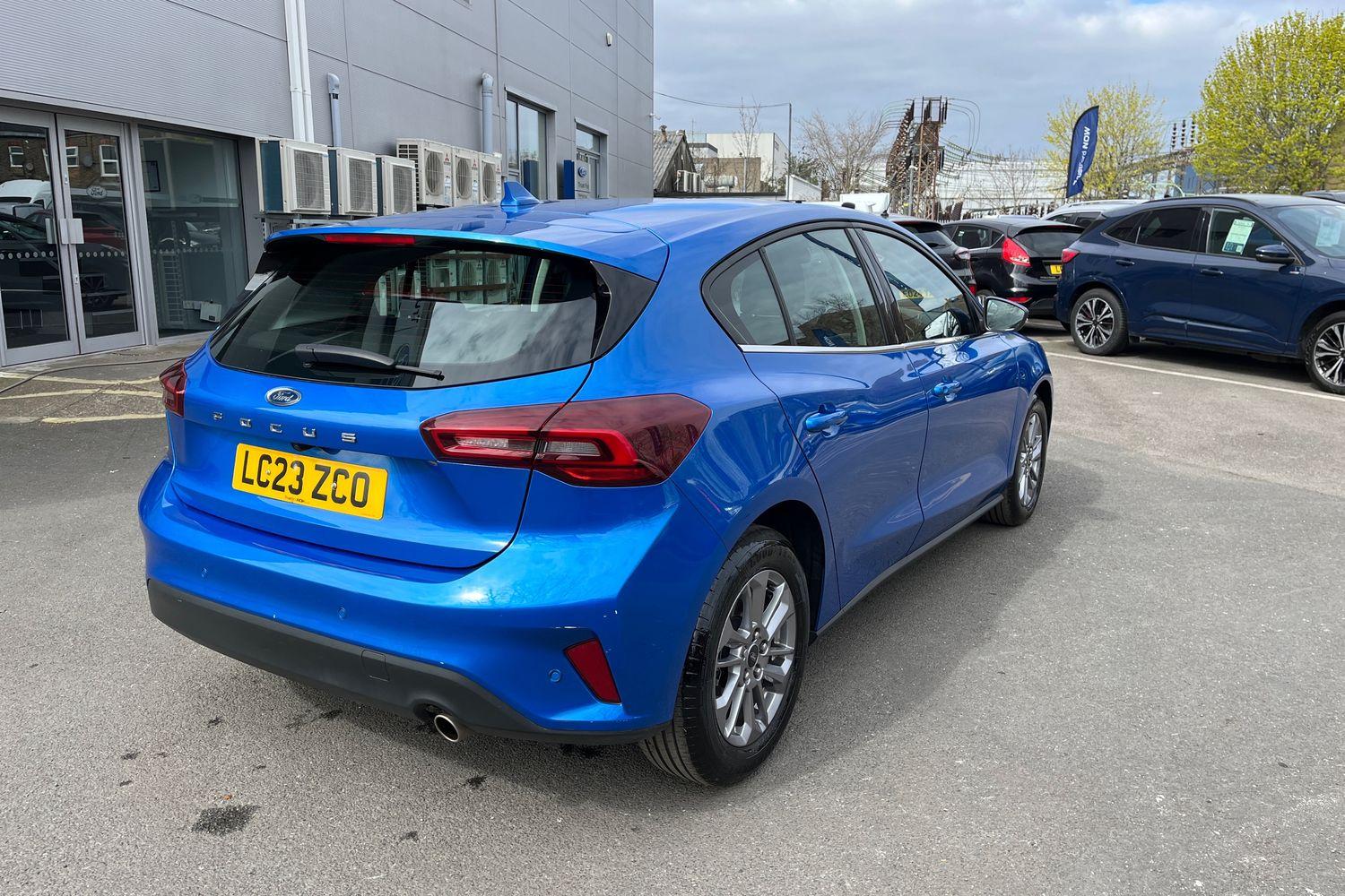 Ford FOCUS Photo 36