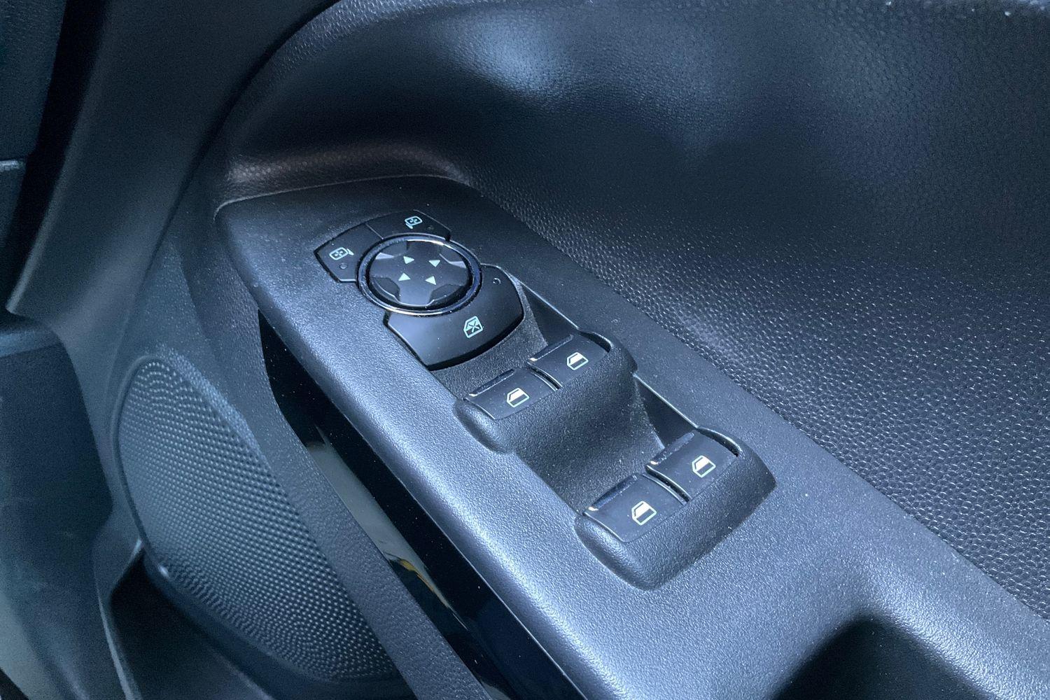 Ford ECOSPORT Photo 15