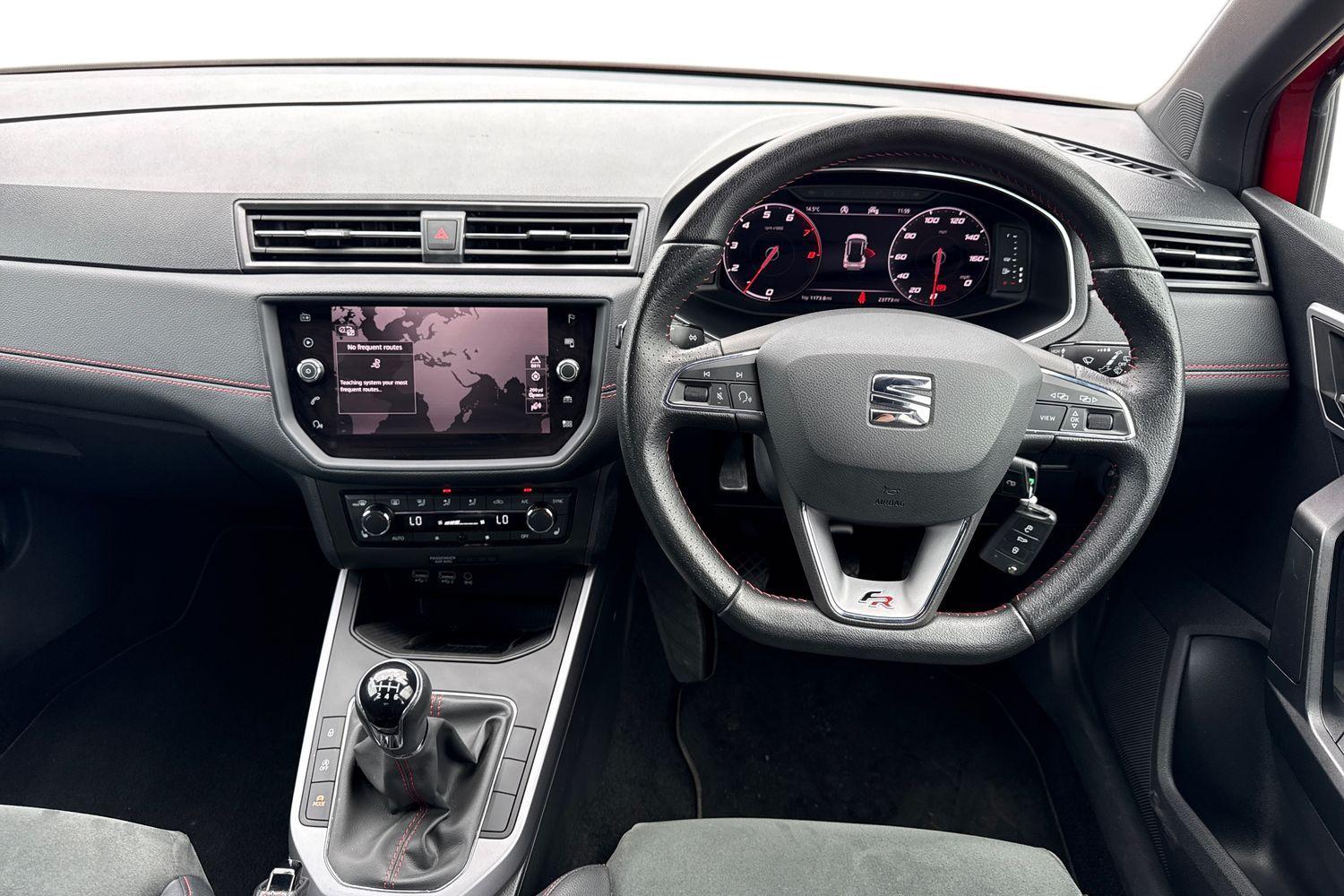 SEAT ARONA Photo 10