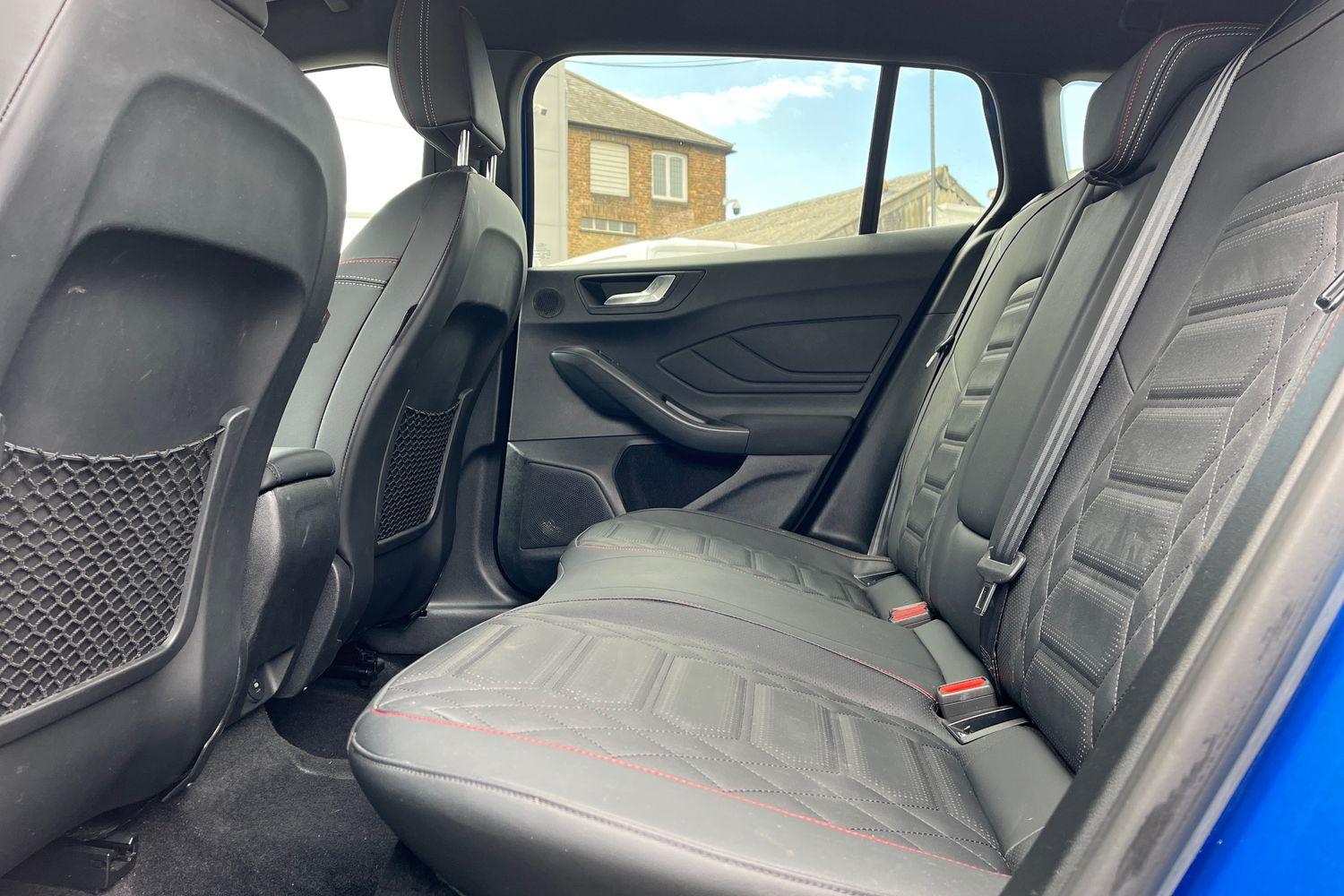Ford FOCUS Photo 19