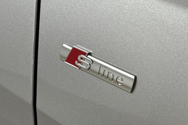 Audi A6 Saloon Photo 32
