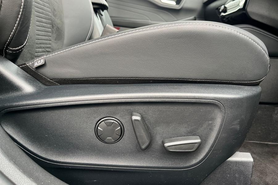 Ford KUGA Photo autoimg-0f5563e5ebab6150a7f3ce1855e352260e5c487a.jpg