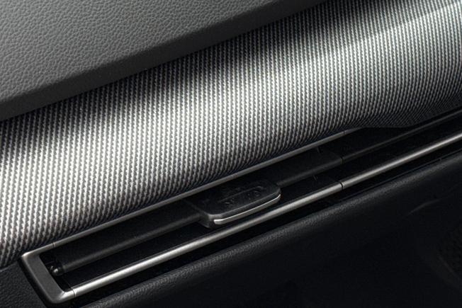 VOLKSWAGEN Golf Photo 46
