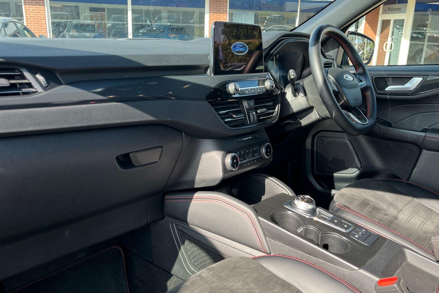 Ford KUGA Photo 17