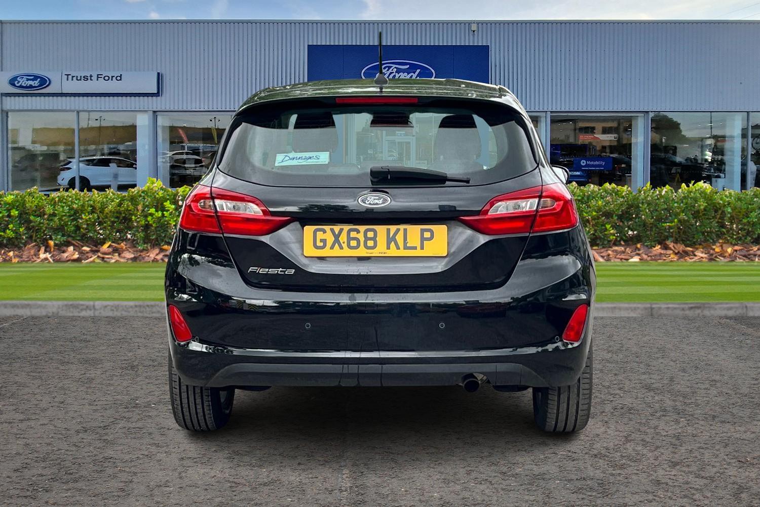 Ford Fiesta Photo 6