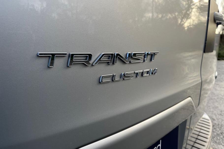 Used Ford TRANSIT CUSTOM EO24XOB 19