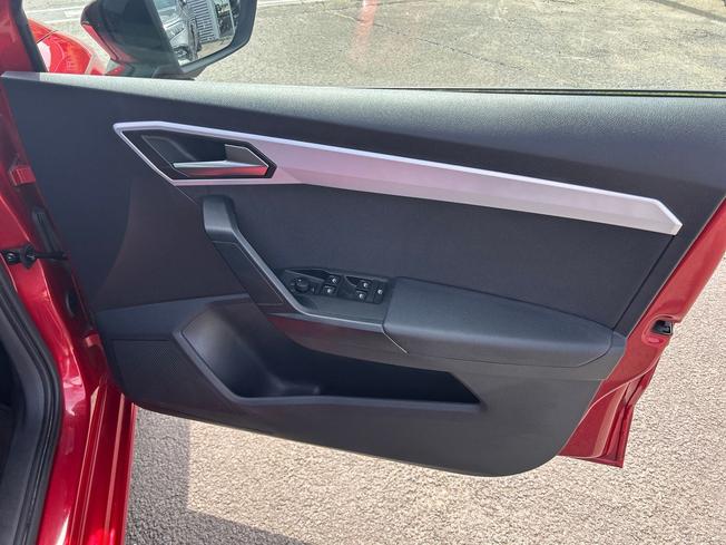 SEAT Ibiza Photo 38
