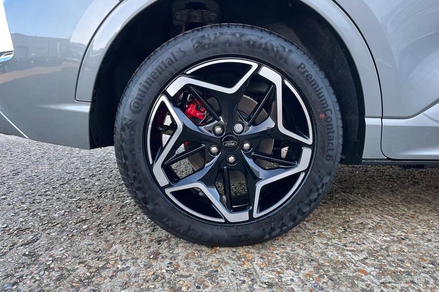 Ford KUGA Photo autoimg-0f65d8814f222d6c2ea0e6fd30efb405ed379d18.jpg