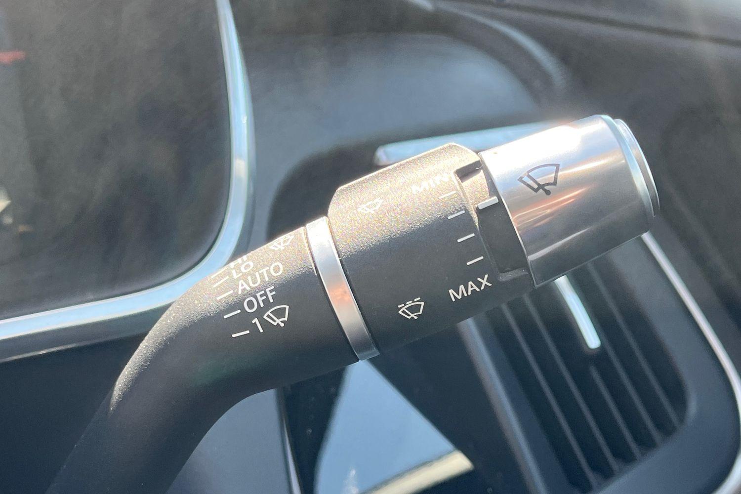 Jaguar I-PACE Photo 14