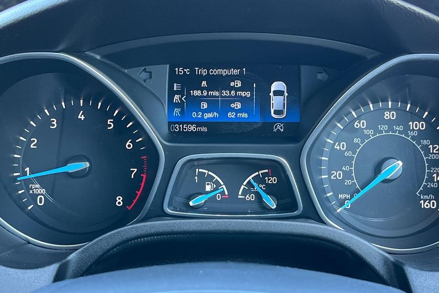 Ford FOCUS Photo autoimg-0f6949fa560567db238ee33c757982cd3773d6a3.jpg