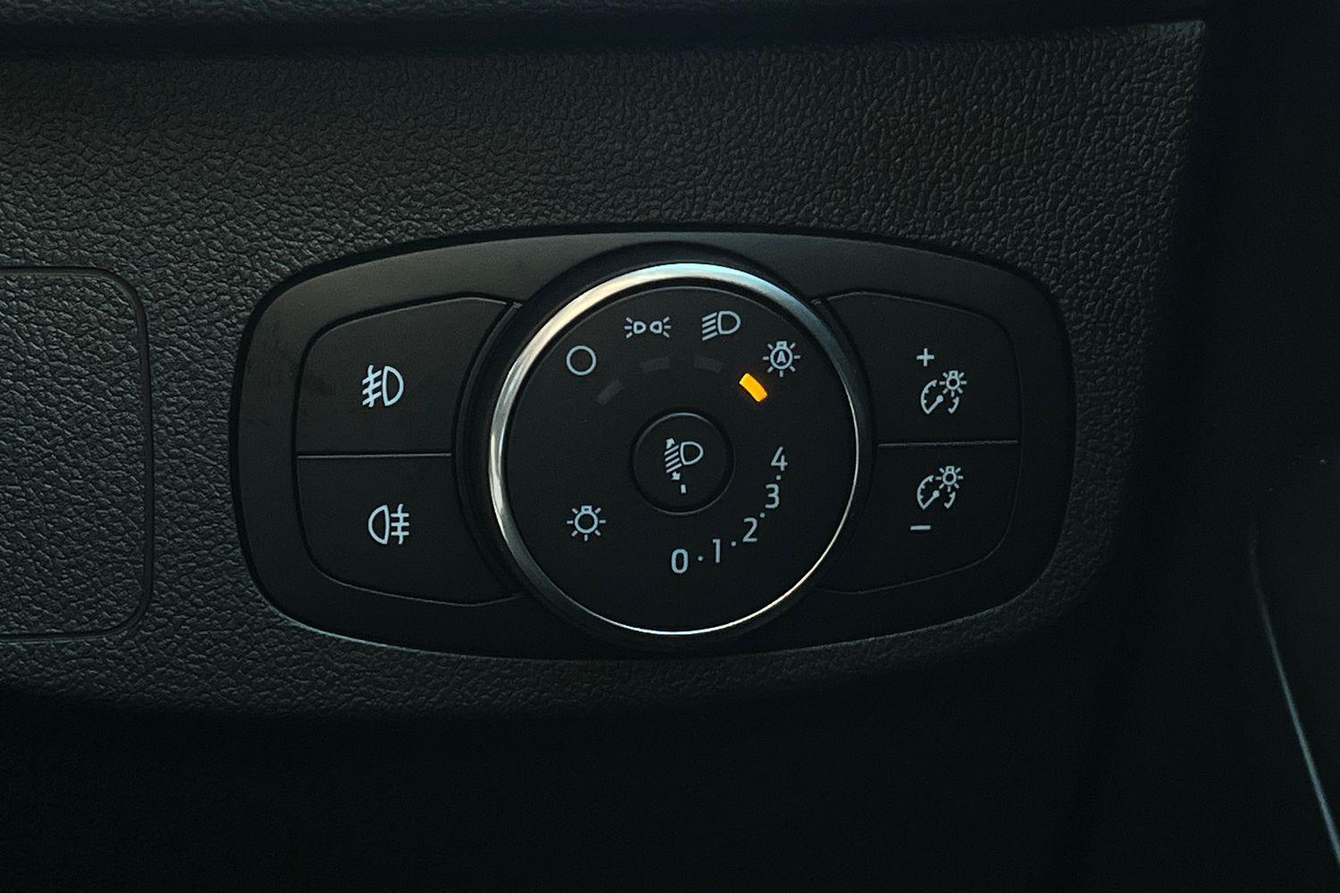Ford FOCUS Photo 30