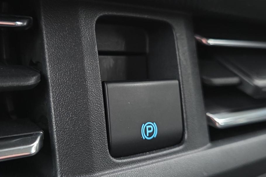 Used FORD TRANSIT CUSTOM WR75MXD 34