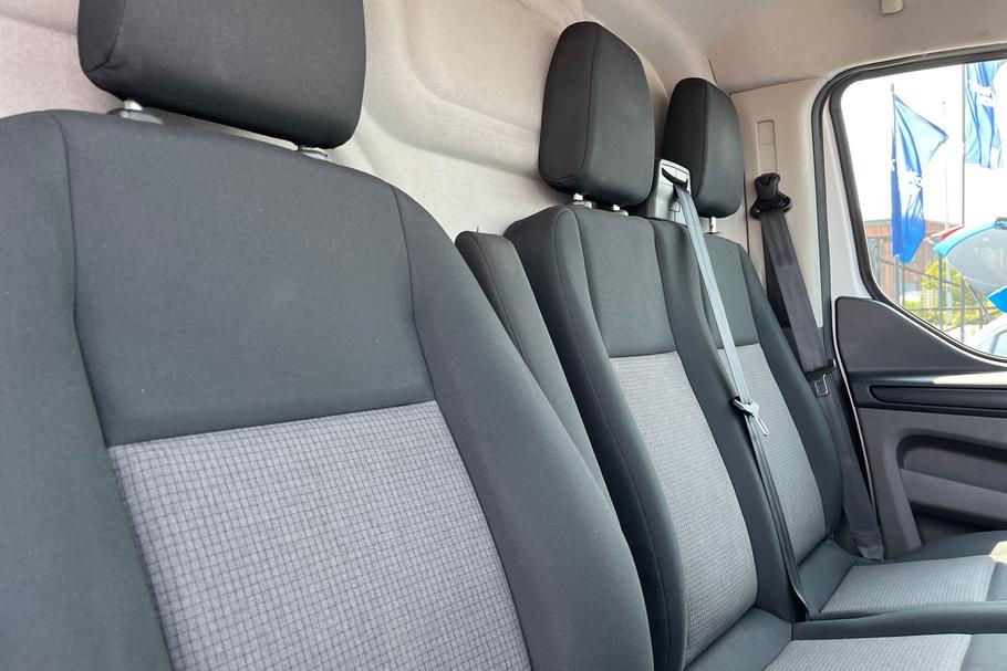 Used Ford Transit Custom YM19NWA 15