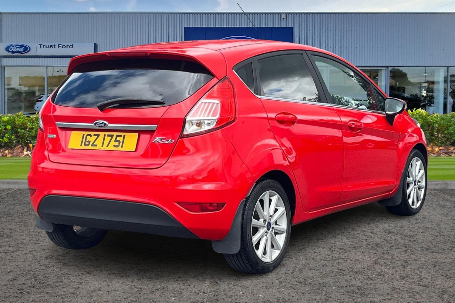 Ford FIESTA Photo 3