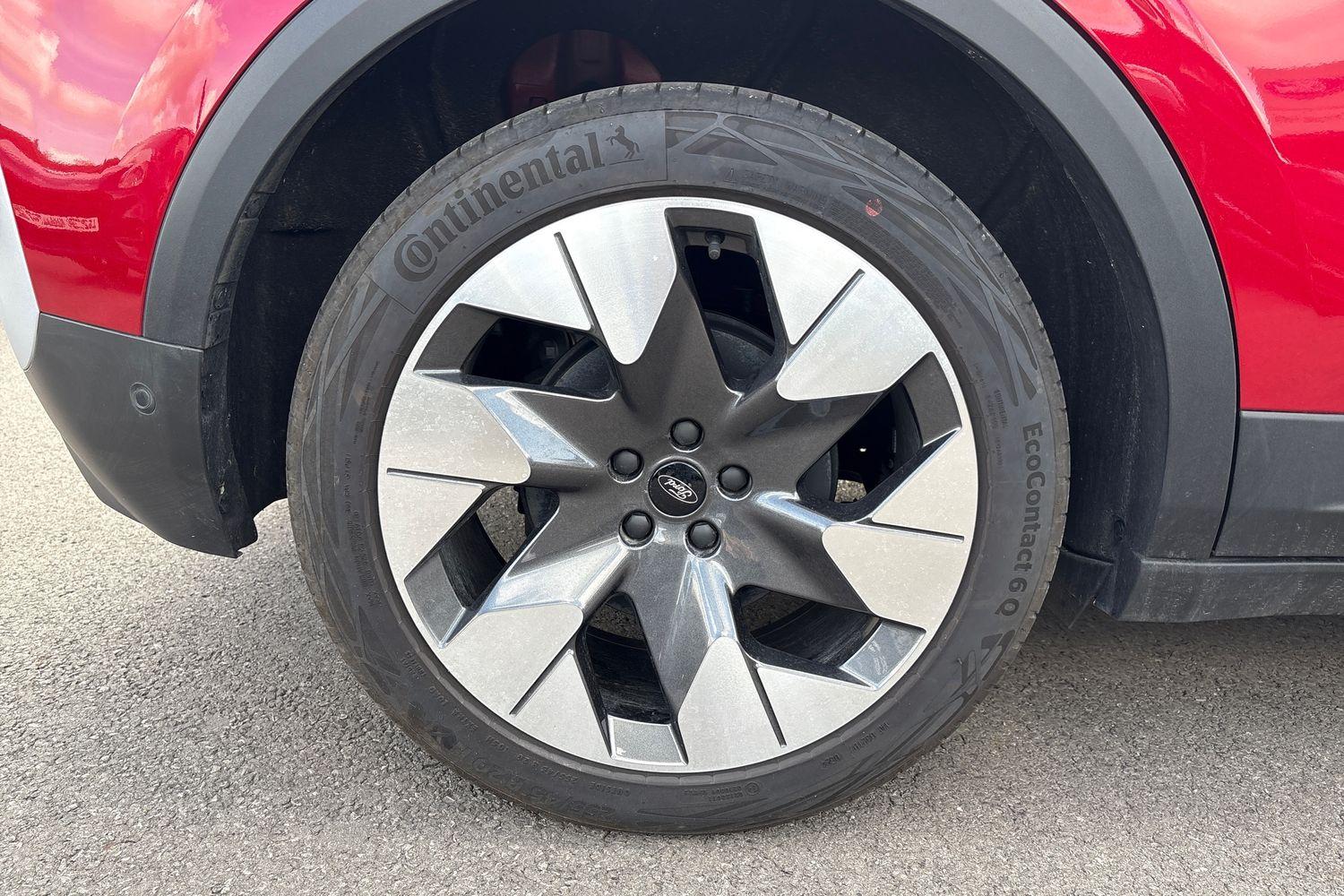 Ford Explorer Photo 7