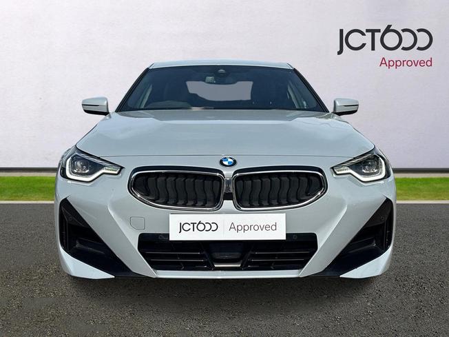 BMW 2 Series Photo 8