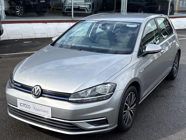 VOLKSWAGEN Golf Photo 38