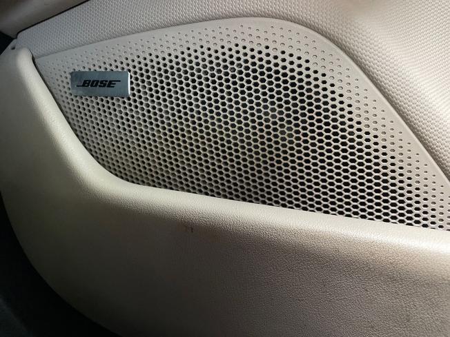 Porsche Taycan Photo 50