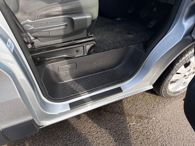 RENAULT Trafic Photo 42