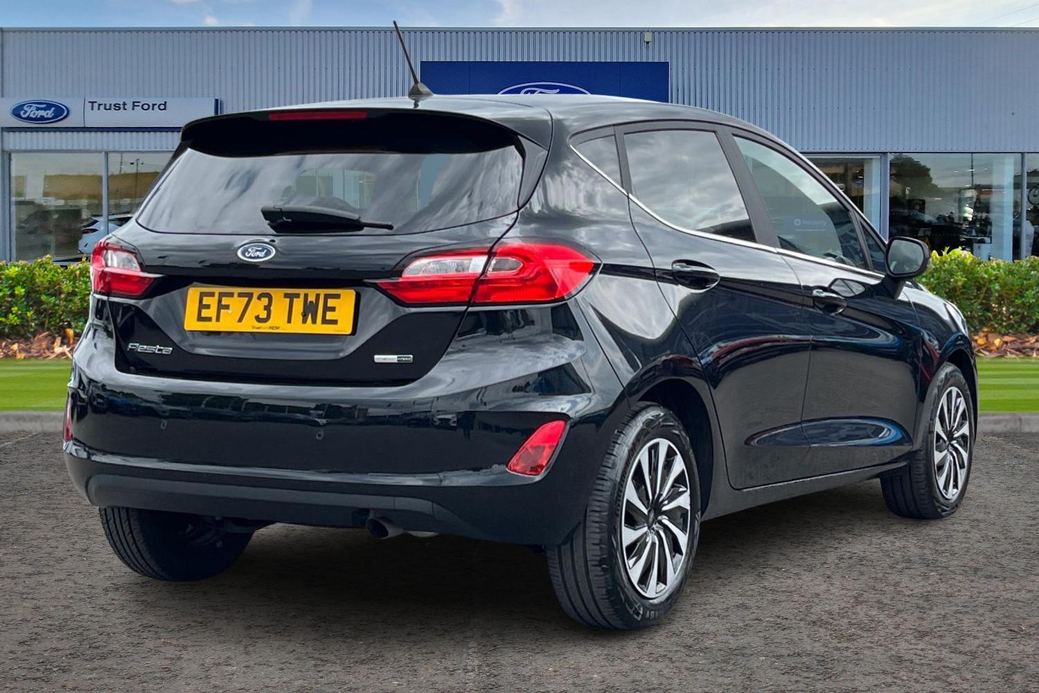 Ford FIESTA Photo 3