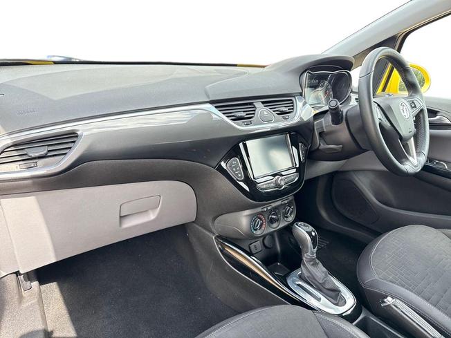 VAUXHALL Corsa Photo 2