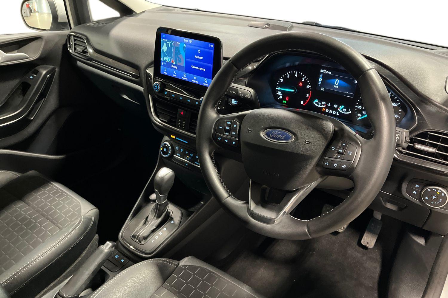 Ford FIESTA Photo 8