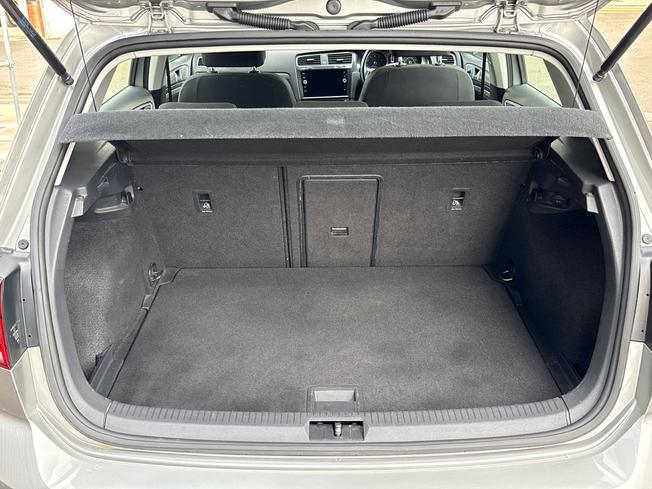 VOLKSWAGEN Golf Photo 12