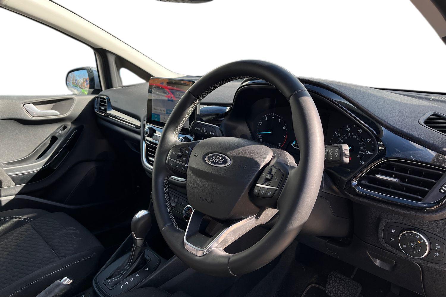 Ford FIESTA Photo 8